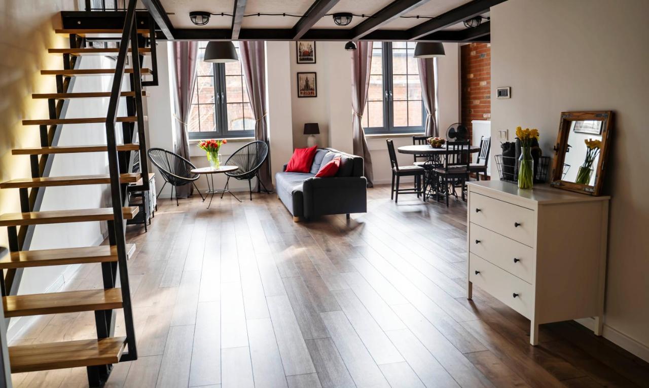 Redcity Loft Zyrardow Bagian luar foto