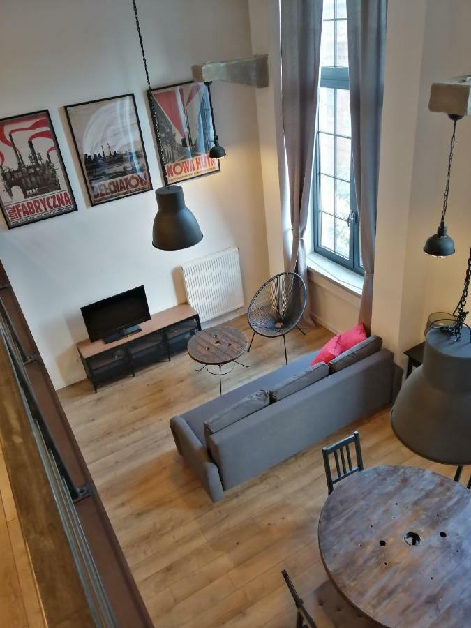 Redcity Loft Zyrardow Bagian luar foto